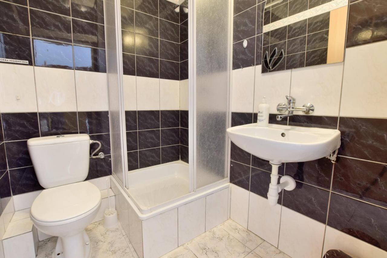 Hotel Stary Ratusz Kostomloty Extérieur photo