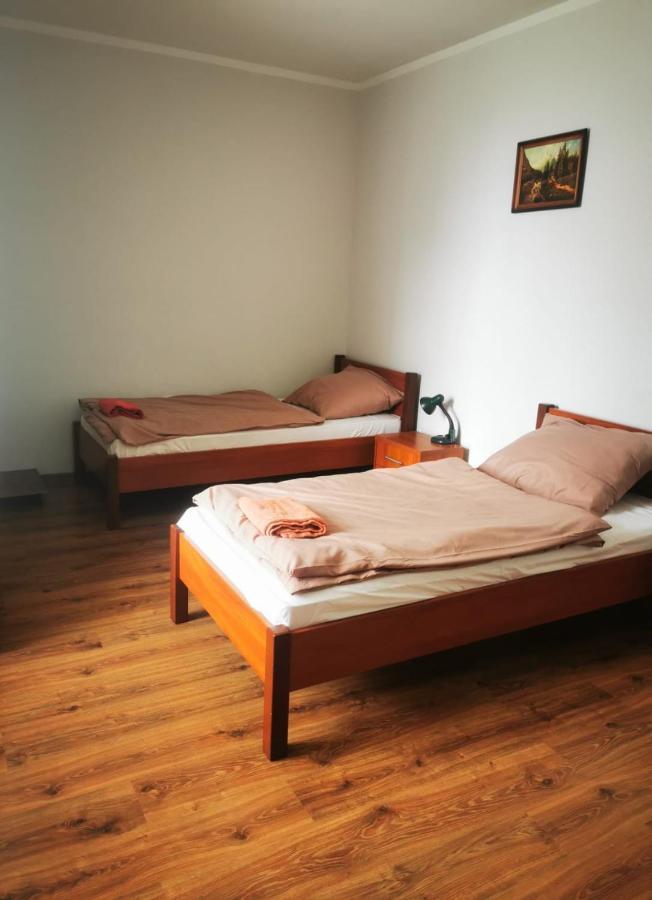 Hotel Stary Ratusz Kostomloty Extérieur photo